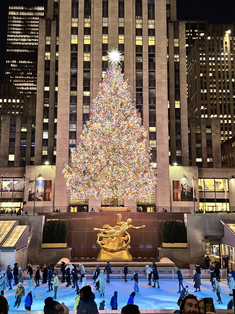 New York City at Christmas: Classic, Crowded, and Completely Worth It